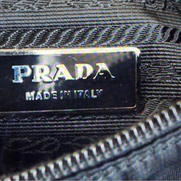 🆕 Prada Milano Crossbody bag🥰 - Picture 8 of 11